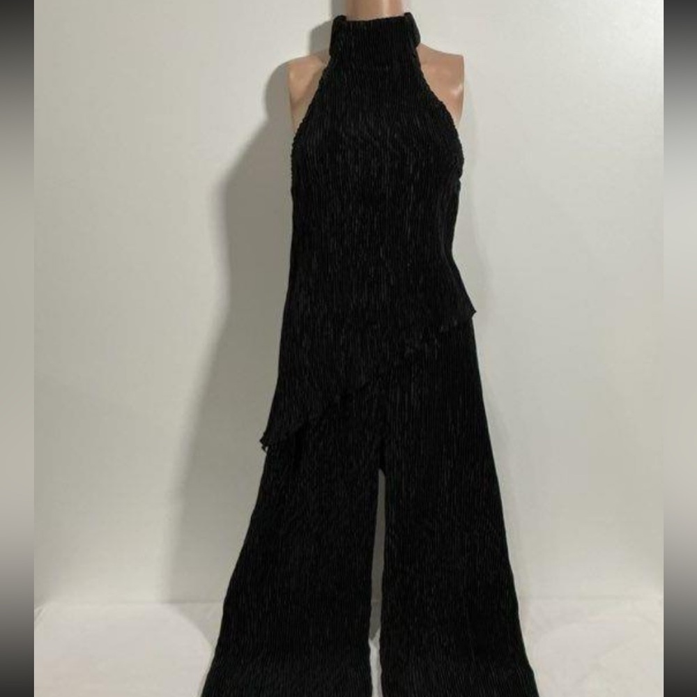 Asymmetrical Halter Top w/ Wide Leg Pants Set NWOT - Picture 5 of 10